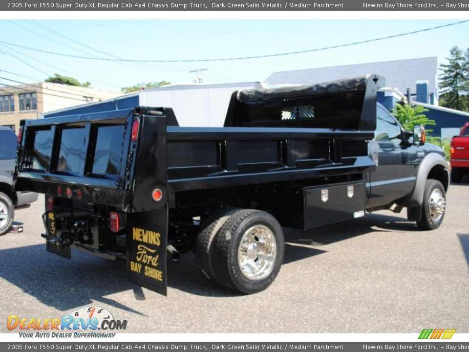 2005 Ford F550 Super Duty XL Regular Cab 4x4 Chassis Dump Truck Dark Green Satin Metallic / Medium Parchment Photo #6