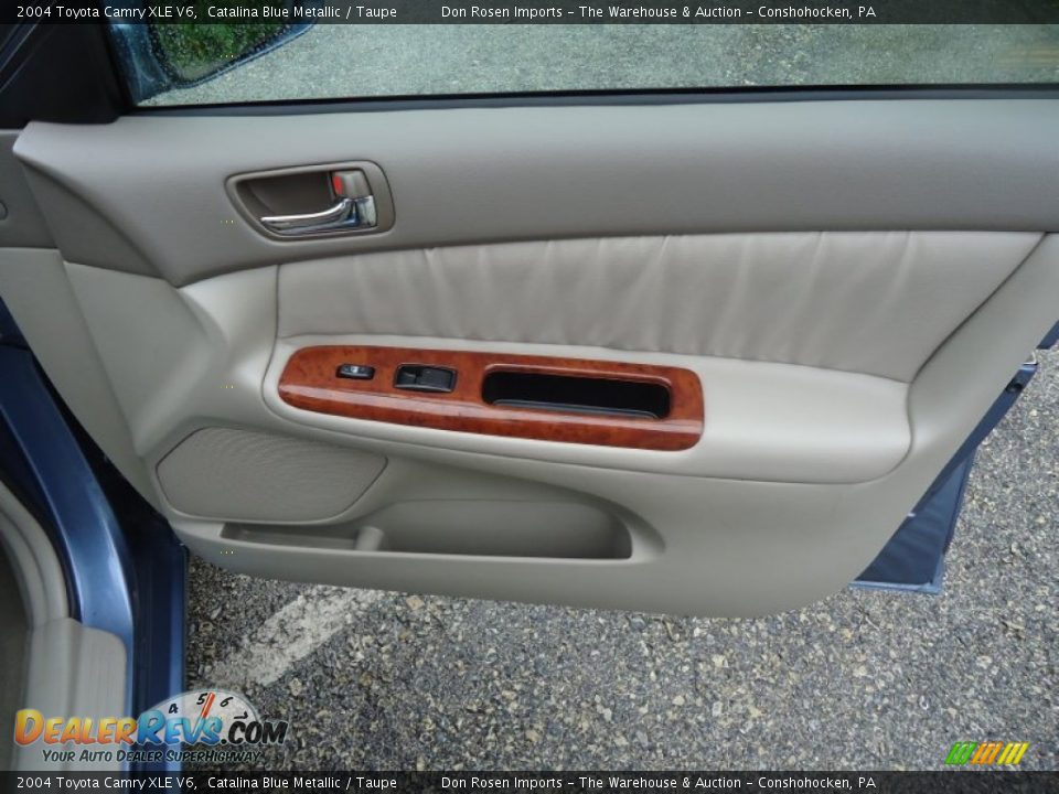 Door Panel of 2004 Toyota Camry XLE V6 Photo #22