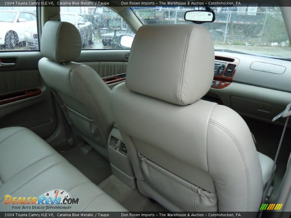 2004 Toyota Camry XLE V6 Catalina Blue Metallic / Taupe Photo #23