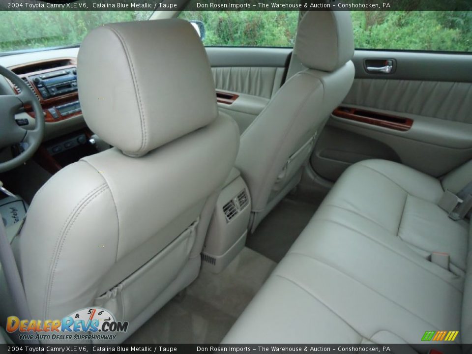 2004 Toyota Camry XLE V6 Catalina Blue Metallic / Taupe Photo #28