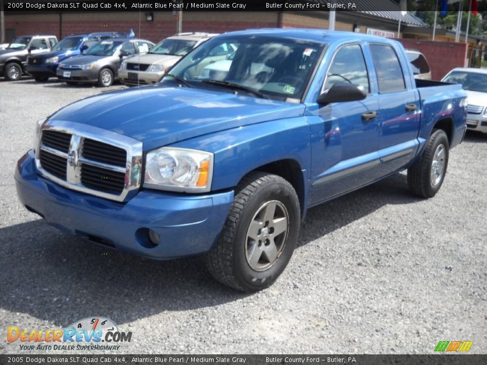 2005 Dodge Dakota SLT Quad Cab 4x4 Atlantic Blue Pearl / Medium Slate Gray Photo #18