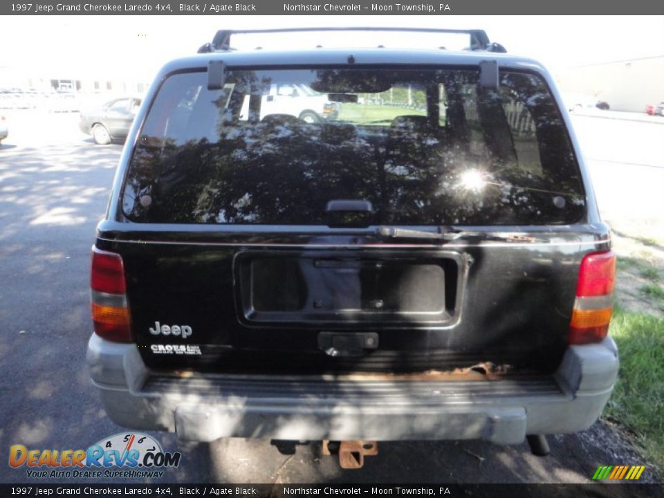 1997 Jeep Grand Cherokee Laredo 4x4 Black / Agate Black Photo #6