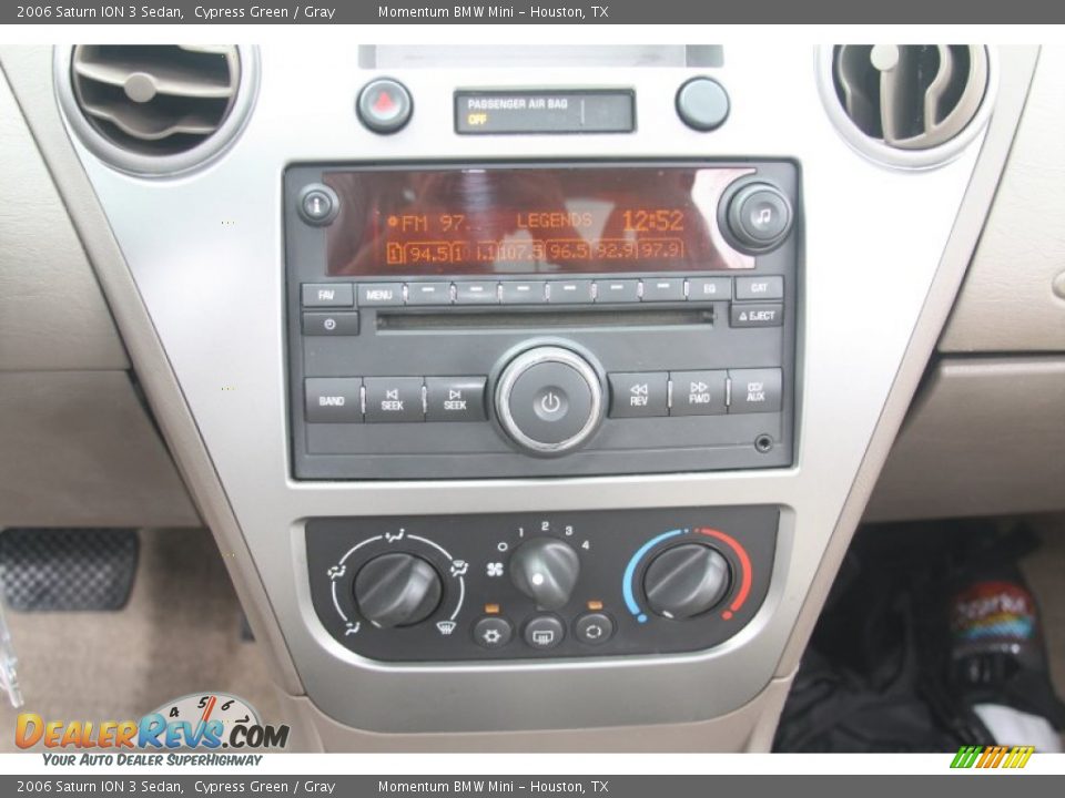 2006 Saturn ION 3 Sedan Cypress Green / Gray Photo #19