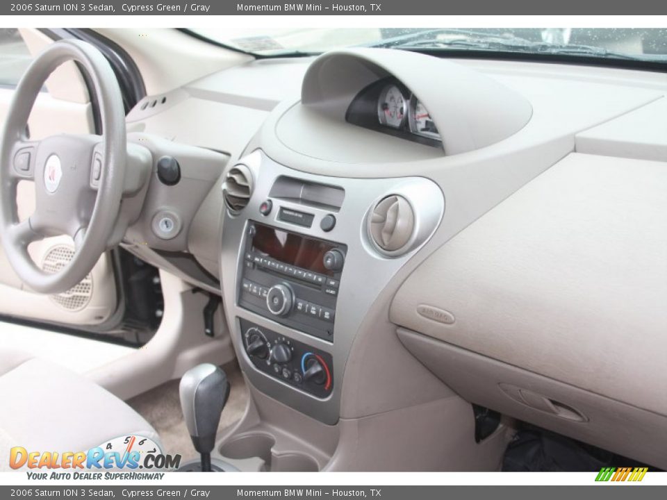 2006 Saturn ION 3 Sedan Cypress Green / Gray Photo #32