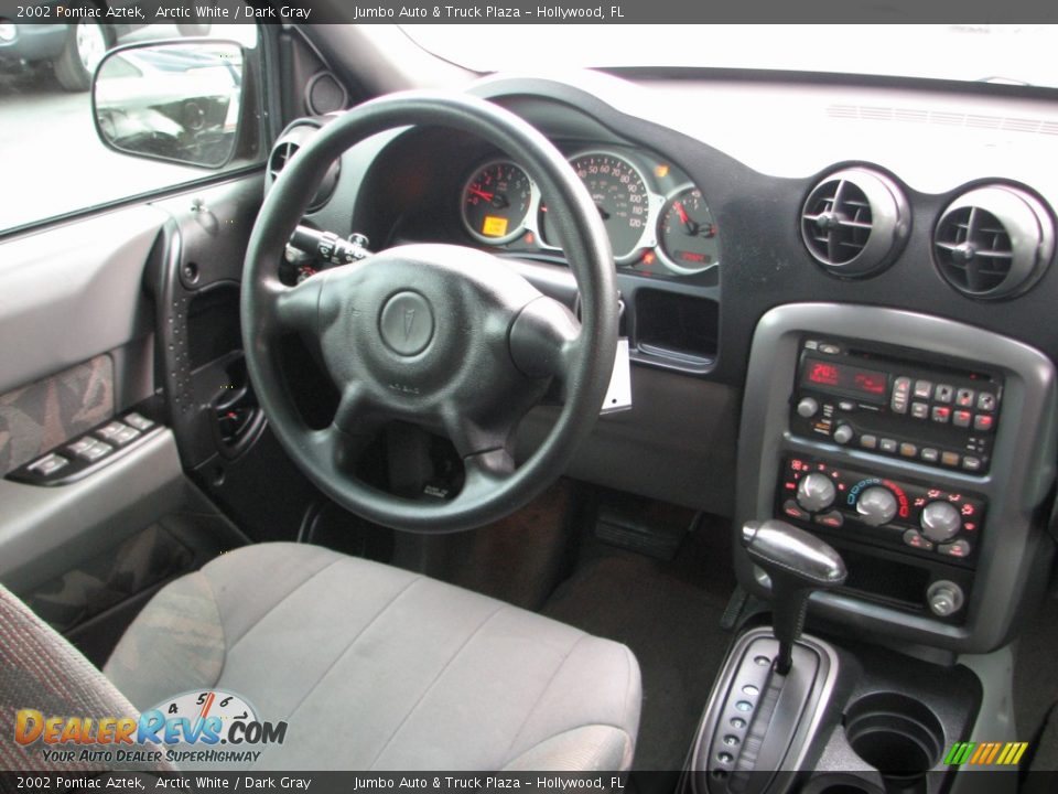 Dashboard of 2002 Pontiac Aztek  Photo #12