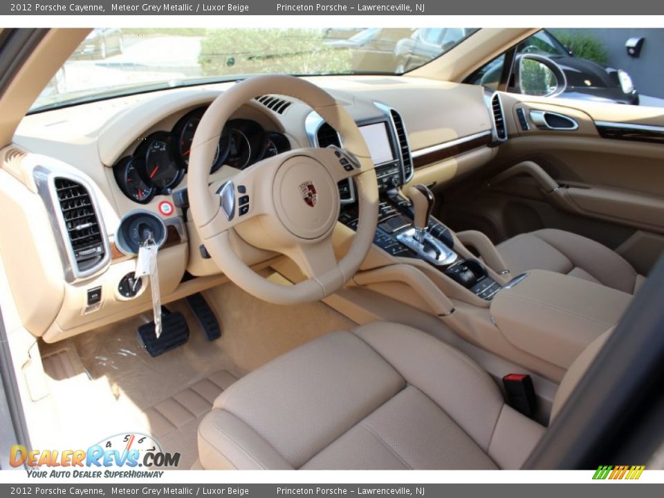 Luxor Beige Interior 2012 Porsche Cayenne Photo 10