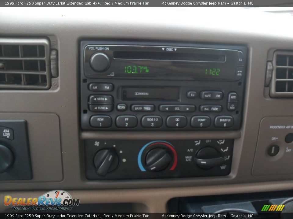 Controls of 1999 Ford F250 Super Duty Lariat Extended Cab 4x4 Photo #11