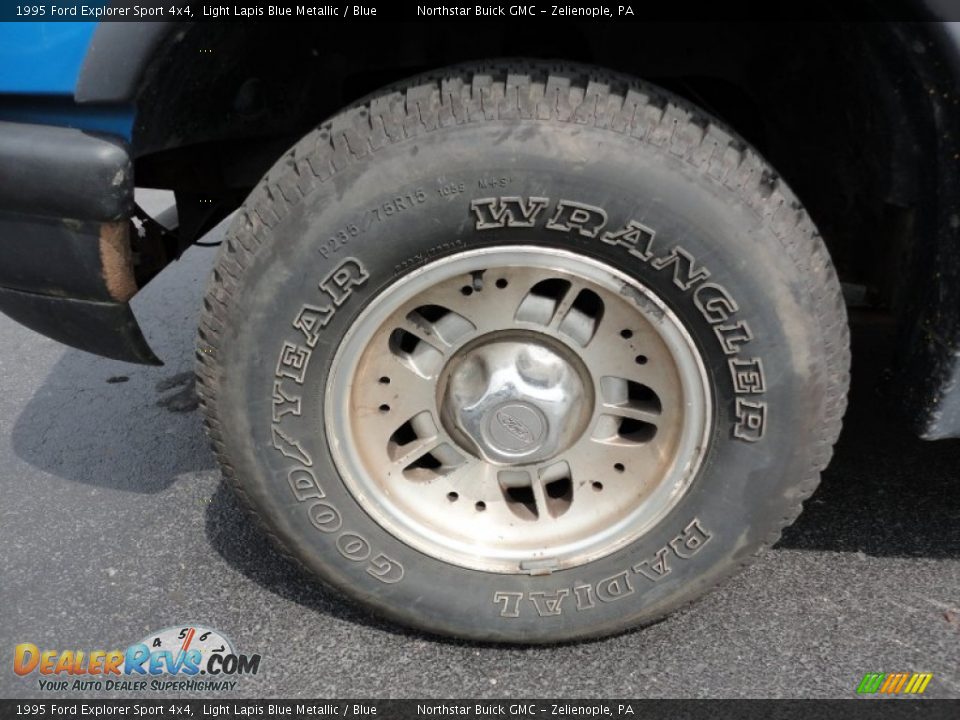 1995 Ford Explorer Sport 4x4 Light Lapis Blue Metallic / Blue Photo #9