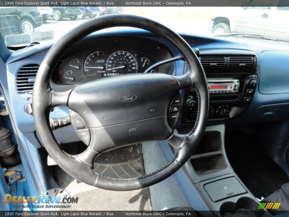 1995 Ford Explorer Sport 4x4 Light Lapis Blue Metallic / Blue Photo #11