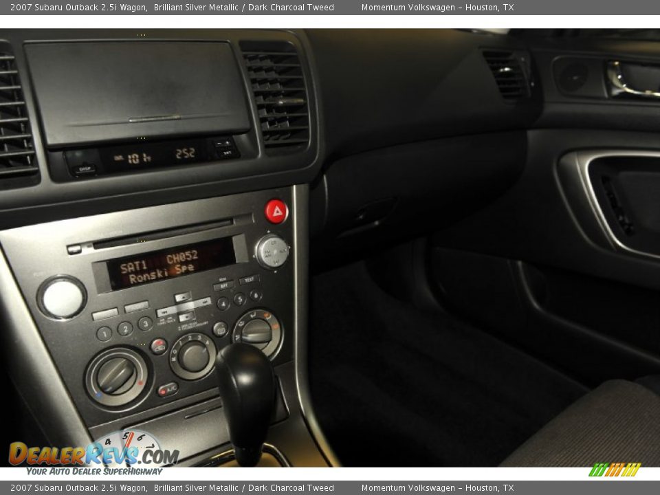 2007 Subaru Outback 2.5i Wagon Brilliant Silver Metallic / Dark Charcoal Tweed Photo #15
