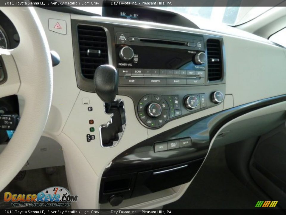 2011 Toyota Sienna LE Silver Sky Metallic / Light Gray Photo #13