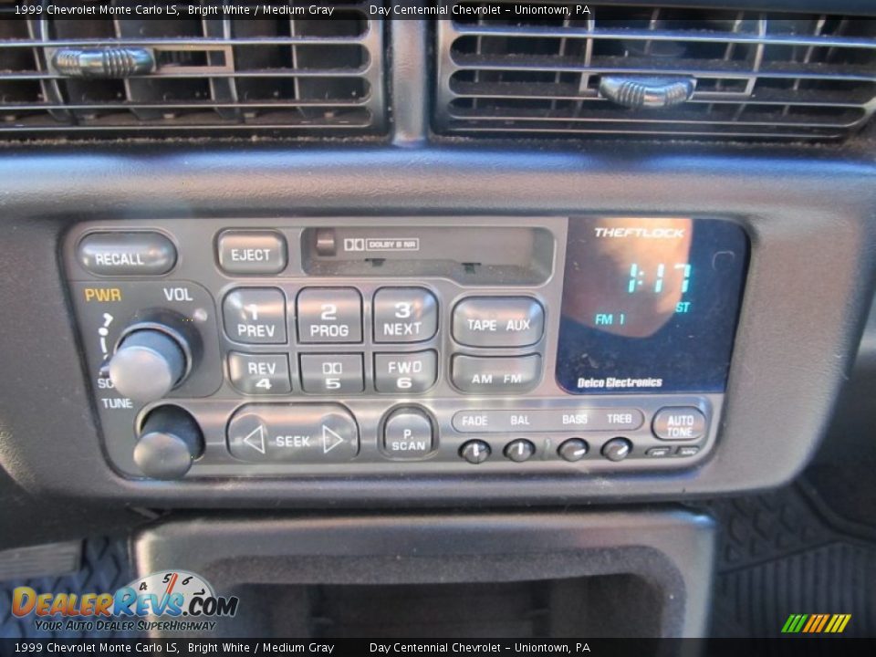 Audio System of 1999 Chevrolet Monte Carlo LS Photo #10