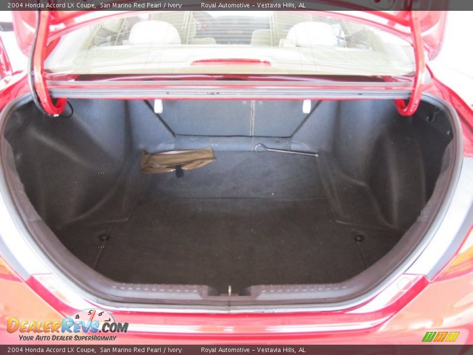 2004 Honda Accord LX Coupe Trunk Photo #17