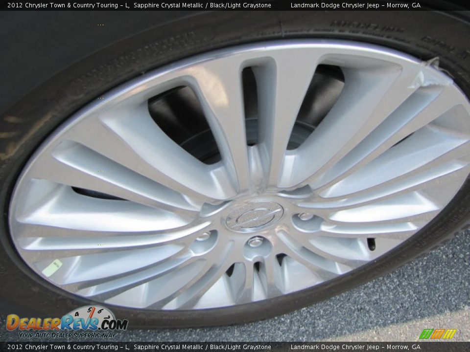 2012 Chrysler Town & Country Touring - L Wheel Photo #7