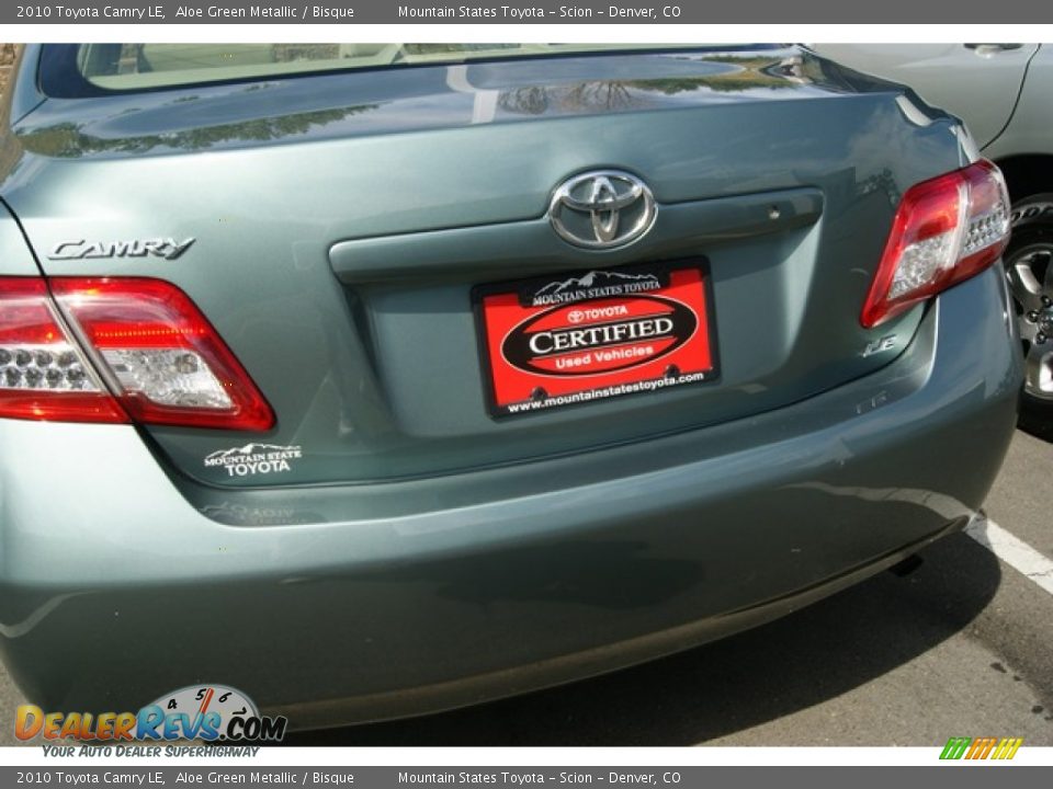 2010 Toyota Camry LE Aloe Green Metallic / Bisque Photo #22