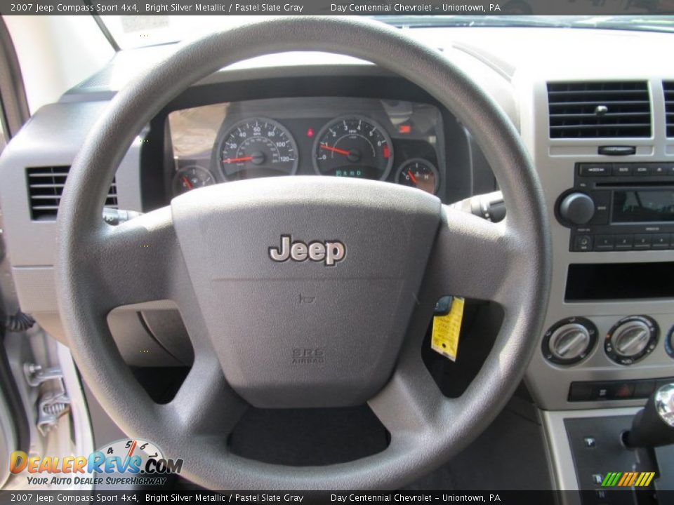 2007 Jeep Compass Sport 4x4 Bright Silver Metallic / Pastel Slate Gray Photo #10