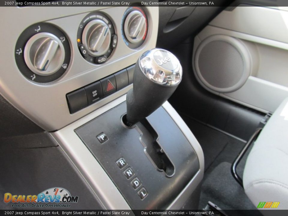 2007 Jeep Compass Sport 4x4 Bright Silver Metallic / Pastel Slate Gray Photo #12