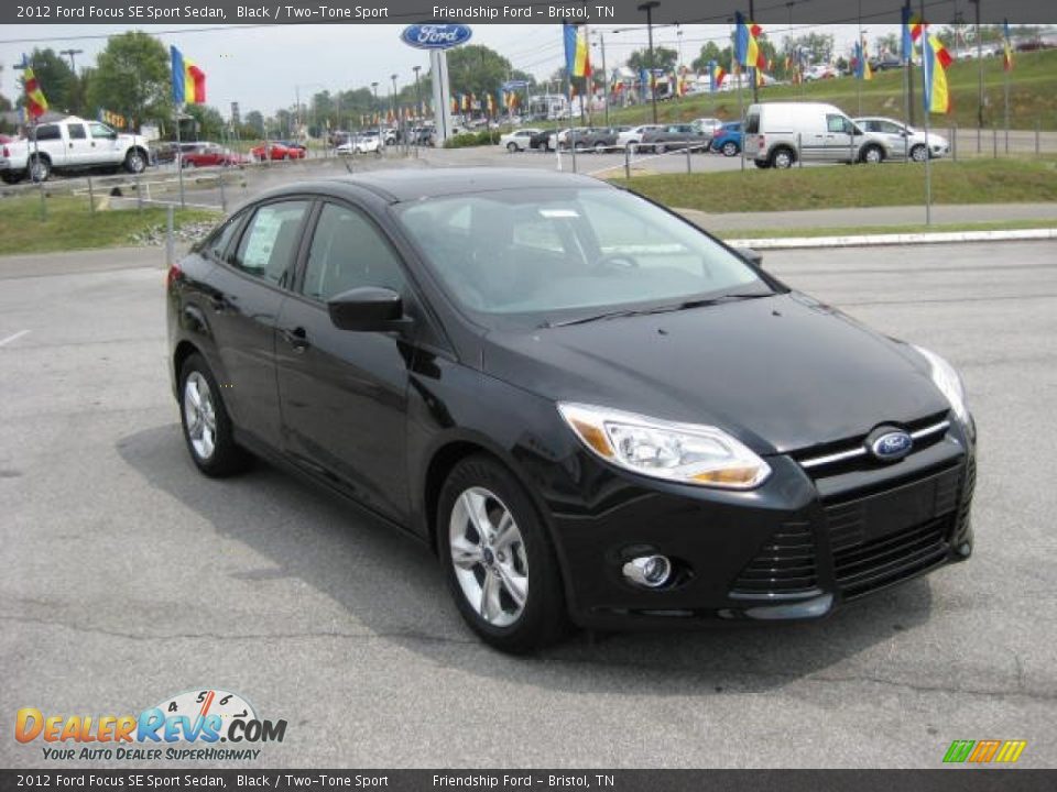 2012 Ford Focus SE Sport Sedan Black / Two-Tone Sport Photo #4