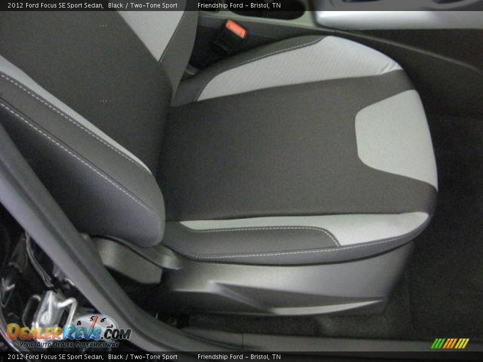 2012 Ford Focus SE Sport Sedan Black / Two-Tone Sport Photo #16