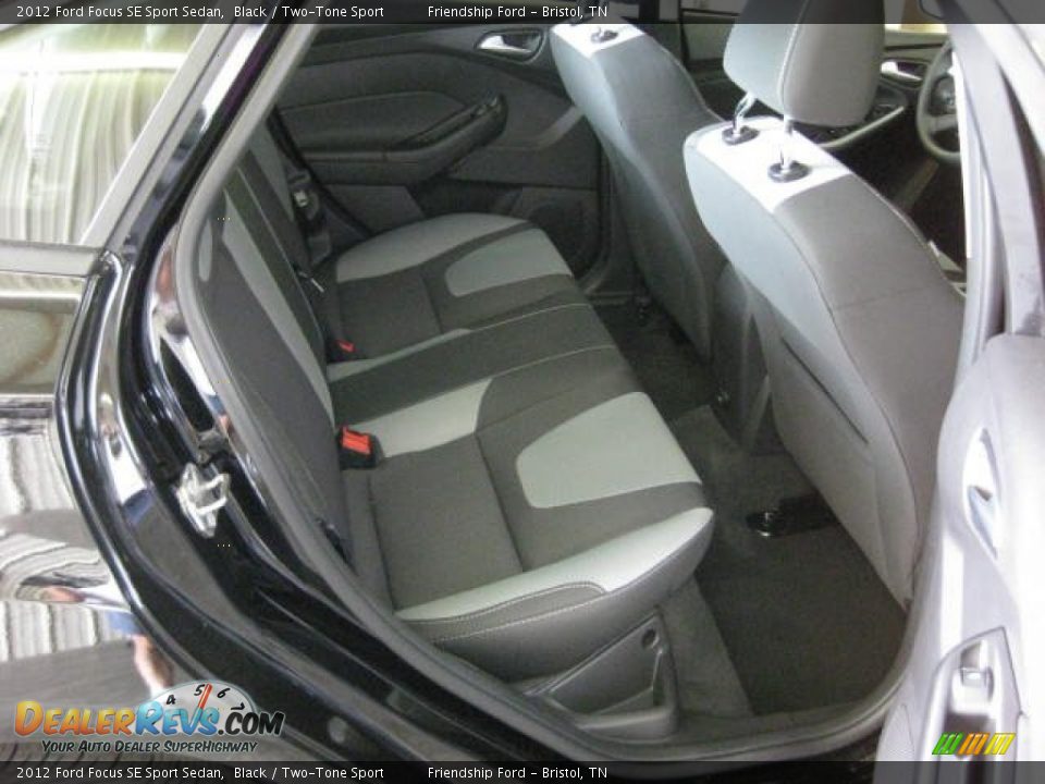 2012 Ford Focus SE Sport Sedan Black / Two-Tone Sport Photo #18