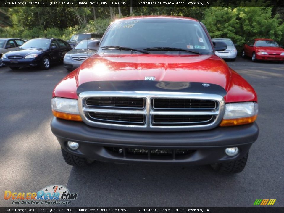 2004 Dodge Dakota SXT Quad Cab 4x4 Flame Red / Dark Slate Gray Photo #2