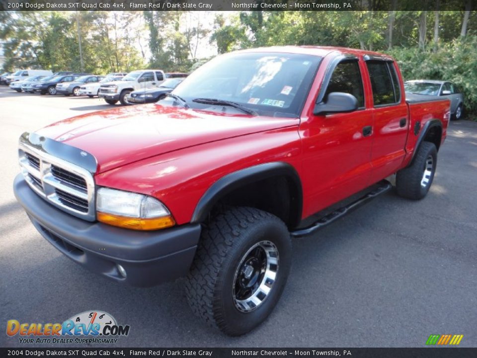 2004 Dodge Dakota SXT Quad Cab 4x4 Flame Red / Dark Slate Gray Photo #3