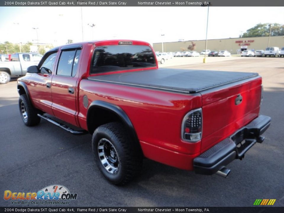 2004 Dodge Dakota SXT Quad Cab 4x4 Flame Red / Dark Slate Gray Photo #5