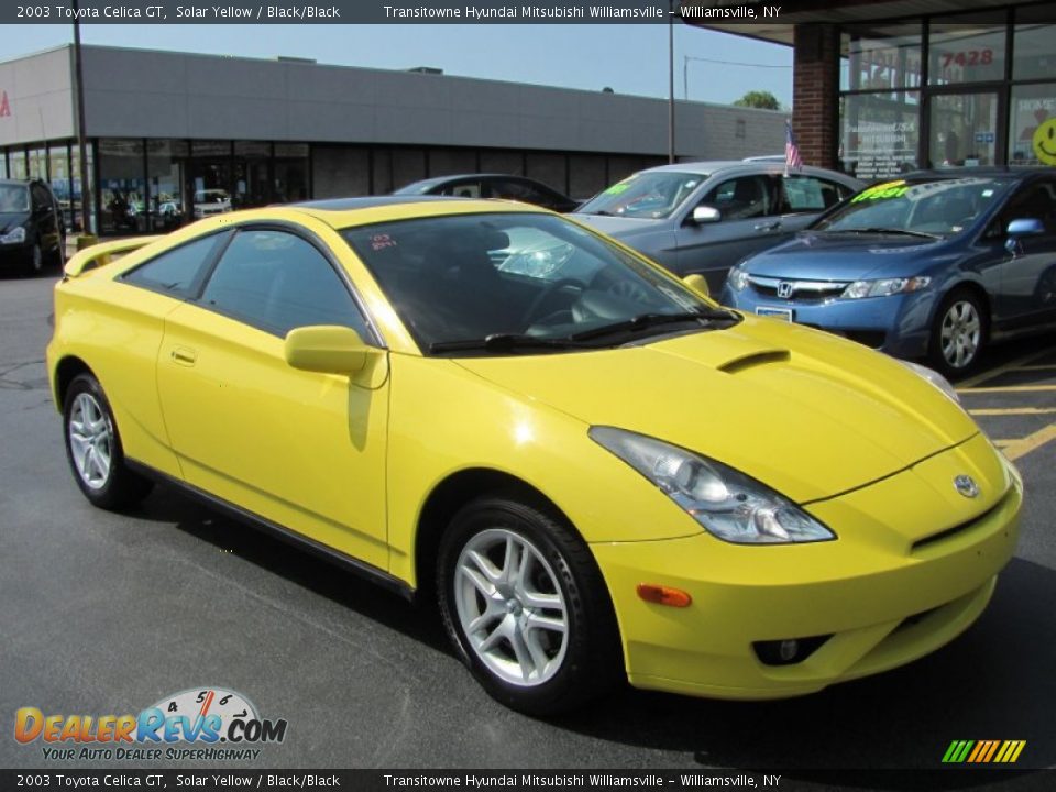 Front 3/4 View of 2003 Toyota Celica GT Photo #19