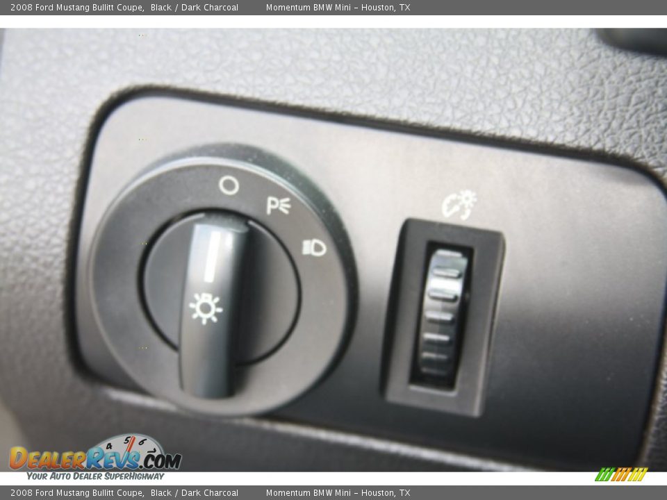 Controls of 2008 Ford Mustang Bullitt Coupe Photo #30