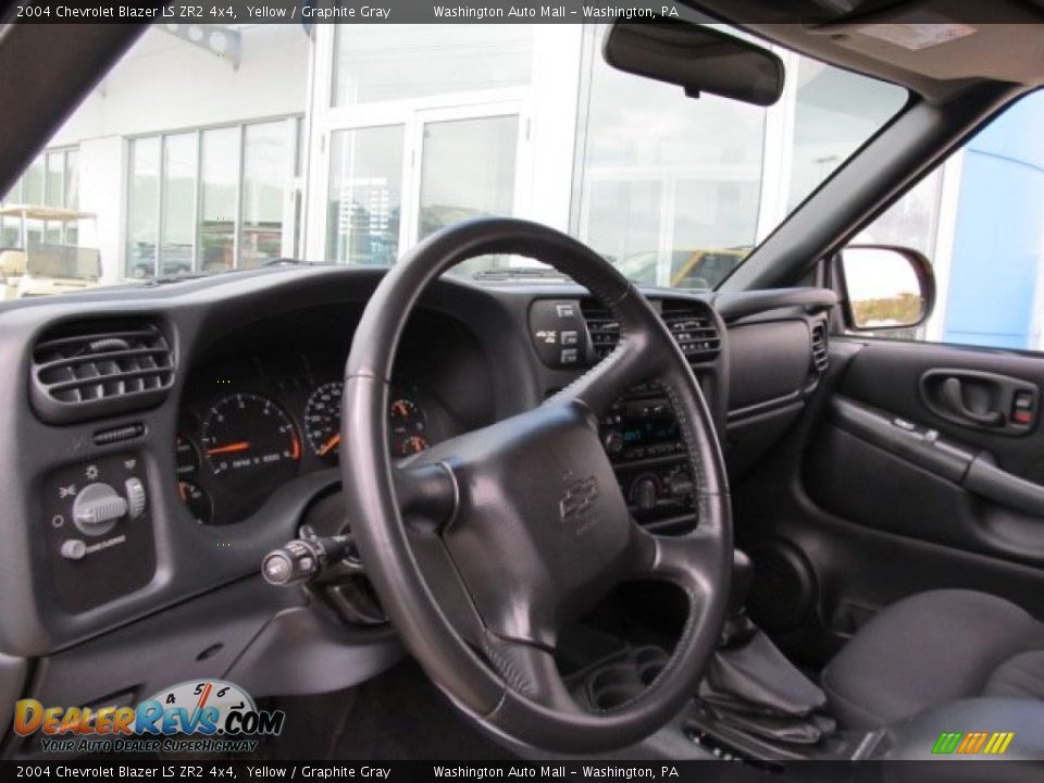 2004 Chevrolet Blazer LS ZR2 4x4 Yellow / Graphite Gray Photo #12