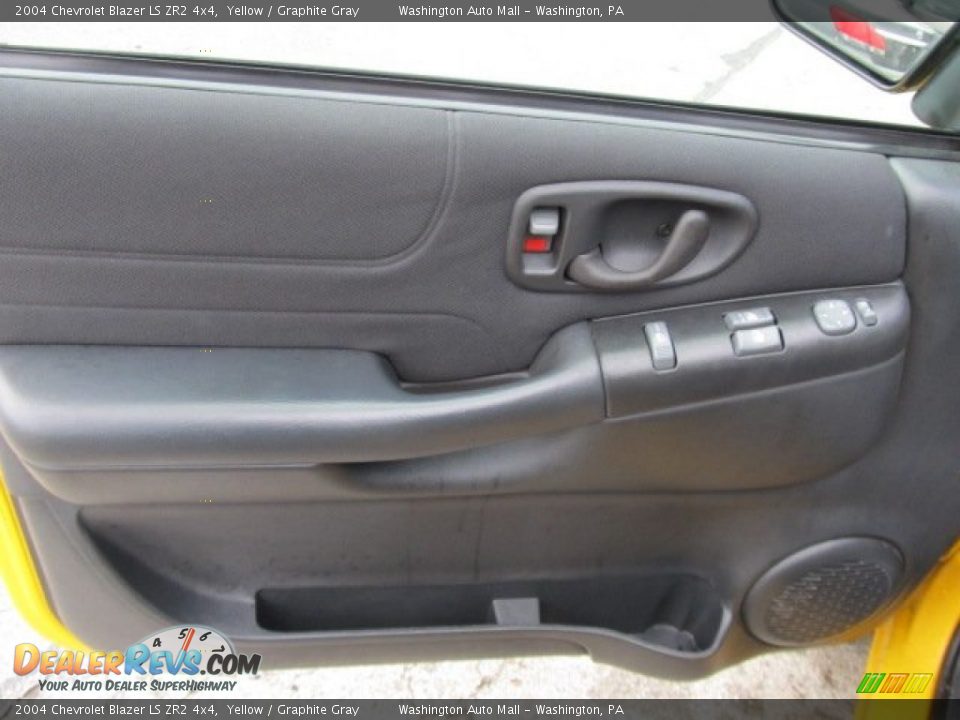 2004 Chevrolet Blazer LS ZR2 4x4 Yellow / Graphite Gray Photo #13