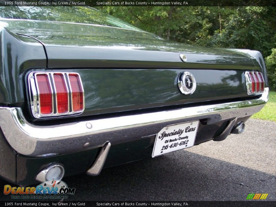 1965 Ford Mustang Coupe Ivy Green / Ivy Gold Photo #32