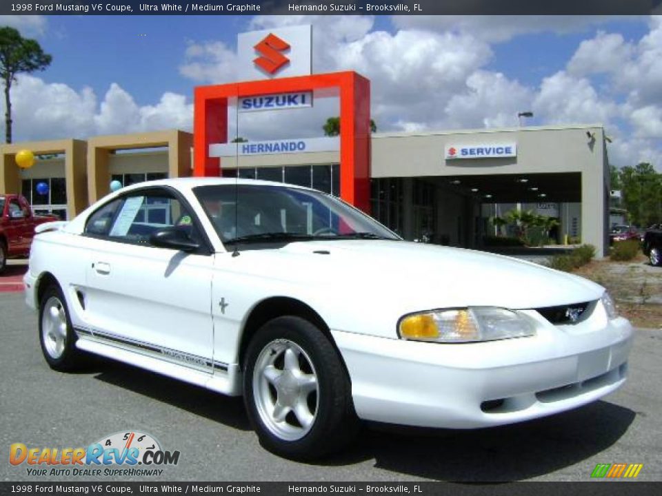 1998 Ford Mustang V6 Coupe Ultra White / Medium Graphite Photo #1