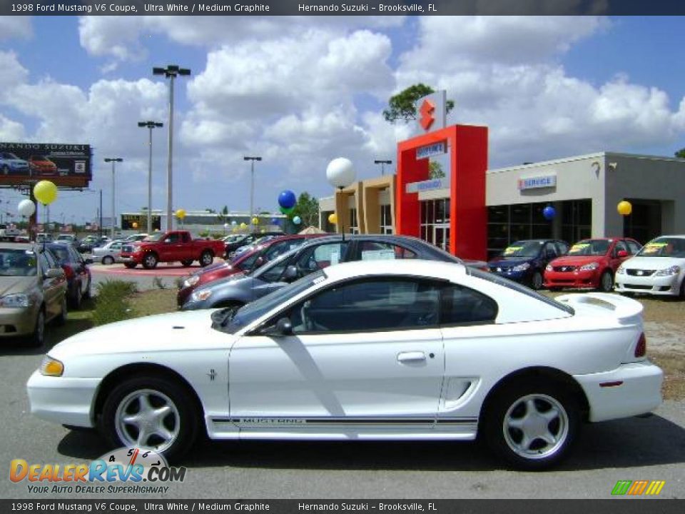 1998 Ford Mustang V6 Coupe Ultra White / Medium Graphite Photo #4
