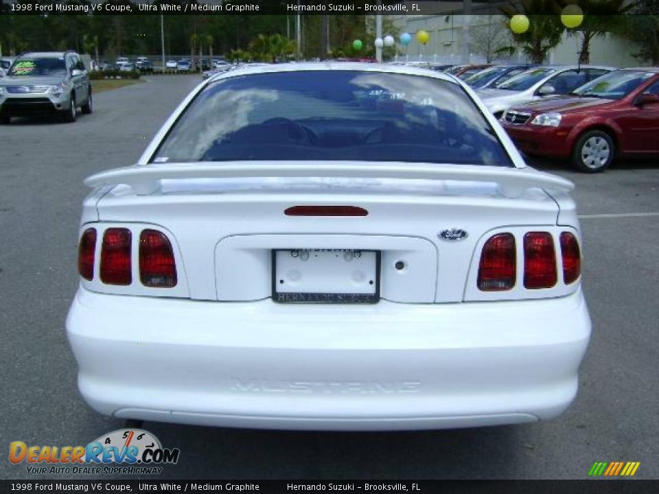 1998 Ford Mustang V6 Coupe Ultra White / Medium Graphite Photo #6