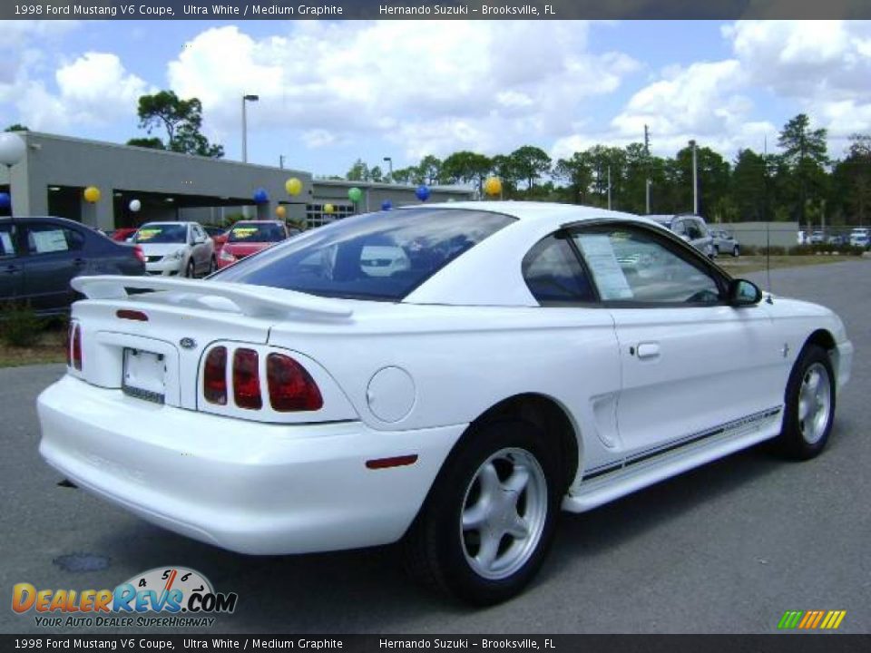 1998 Ford Mustang V6 Coupe Ultra White / Medium Graphite Photo #7