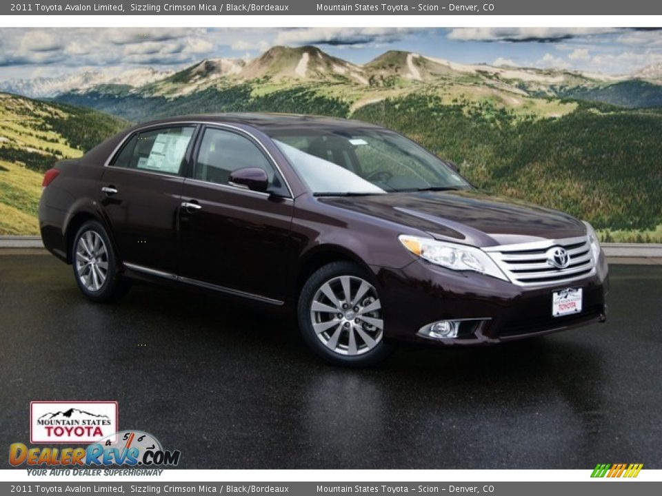 Front 3/4 View of 2011 Toyota Avalon Limited Photo #1