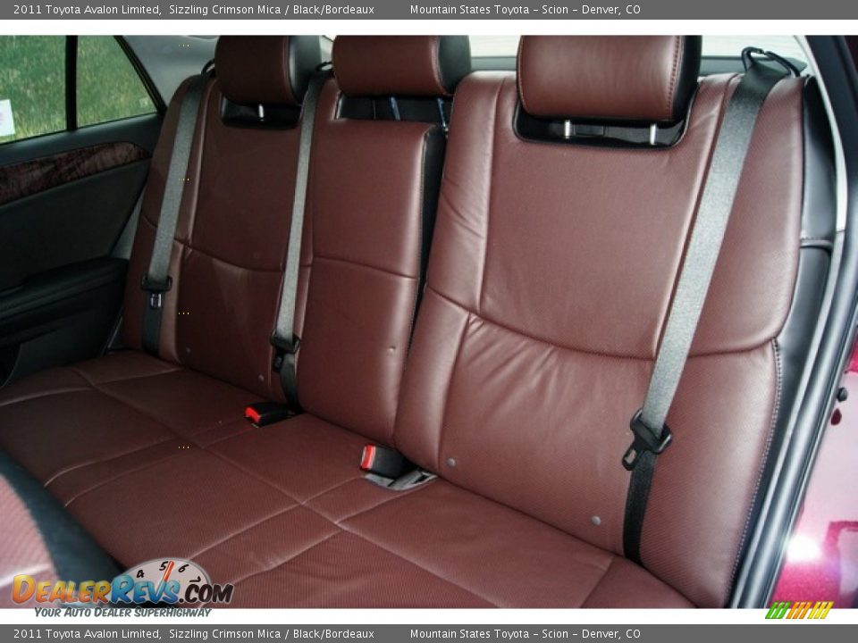 Black/Bordeaux Interior - 2011 Toyota Avalon Limited Photo #10