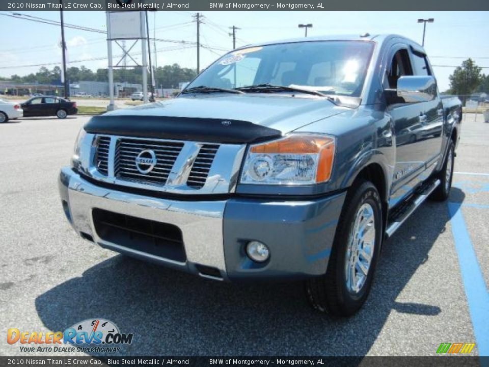 2010 Nissan Titan LE Crew Cab Blue Steel Metallic / Almond Photo #21