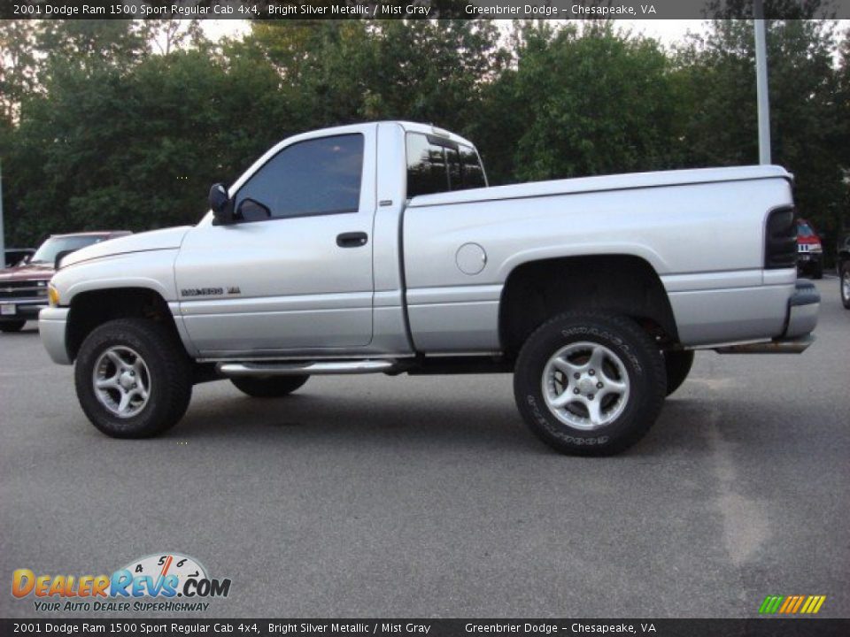 2001 Dodge Ram 1500 Sport Regular Cab 4x4 Bright Silver Metallic / Mist Gray Photo #3
