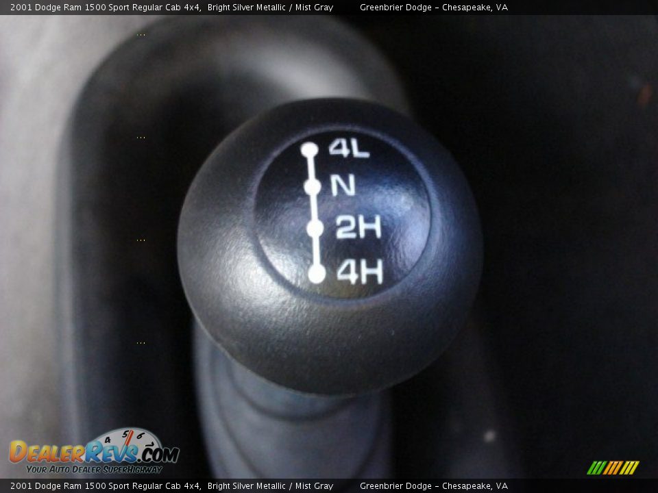 Controls of 2001 Dodge Ram 1500 Sport Regular Cab 4x4 Photo #14