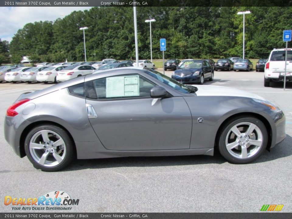 2011 Nissan 370z gun metallic #1