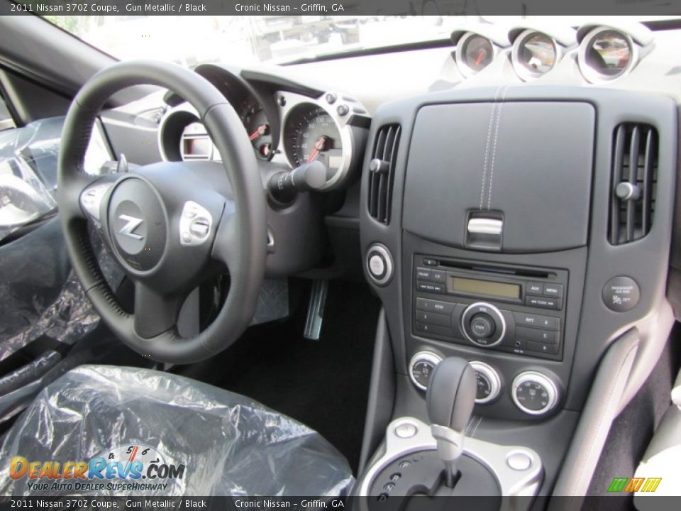 Dashboard of 2011 Nissan 370Z Coupe Photo #12