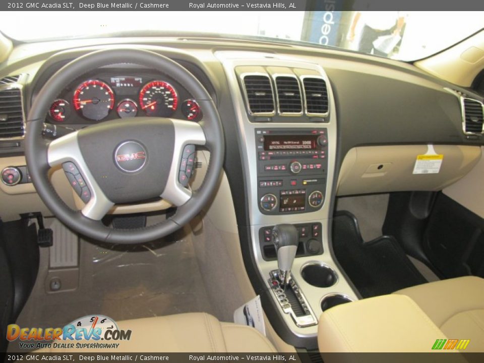 Dashboard of 2012 GMC Acadia SLT Photo #12