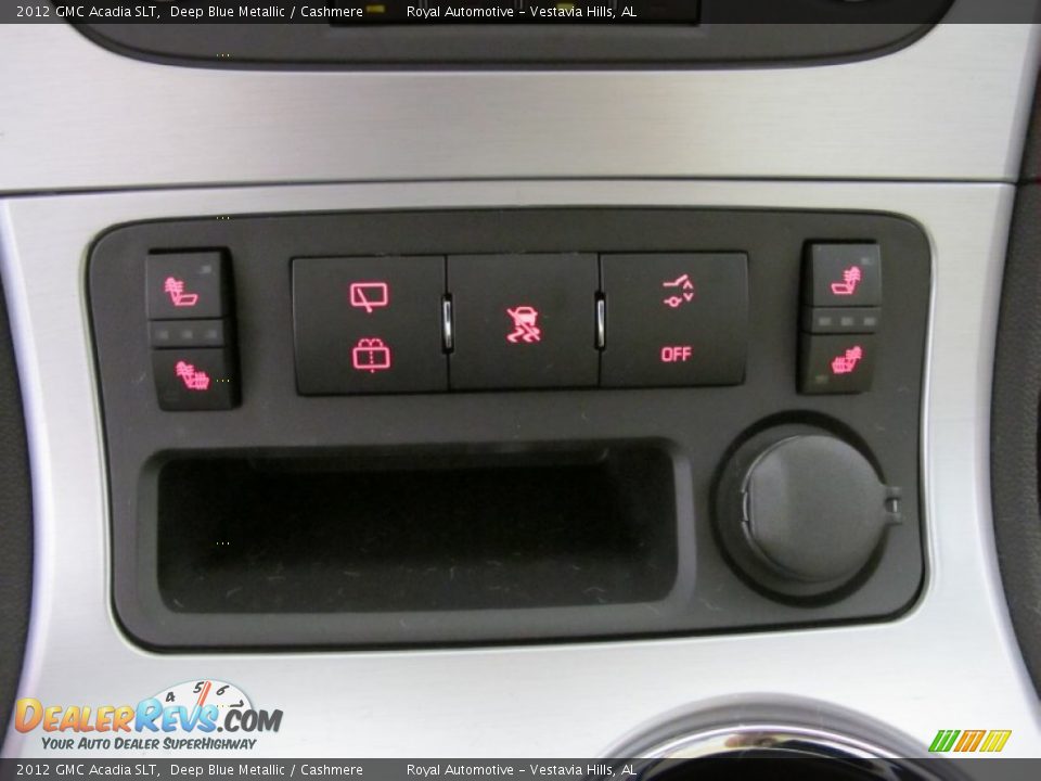Controls of 2012 GMC Acadia SLT Photo #17