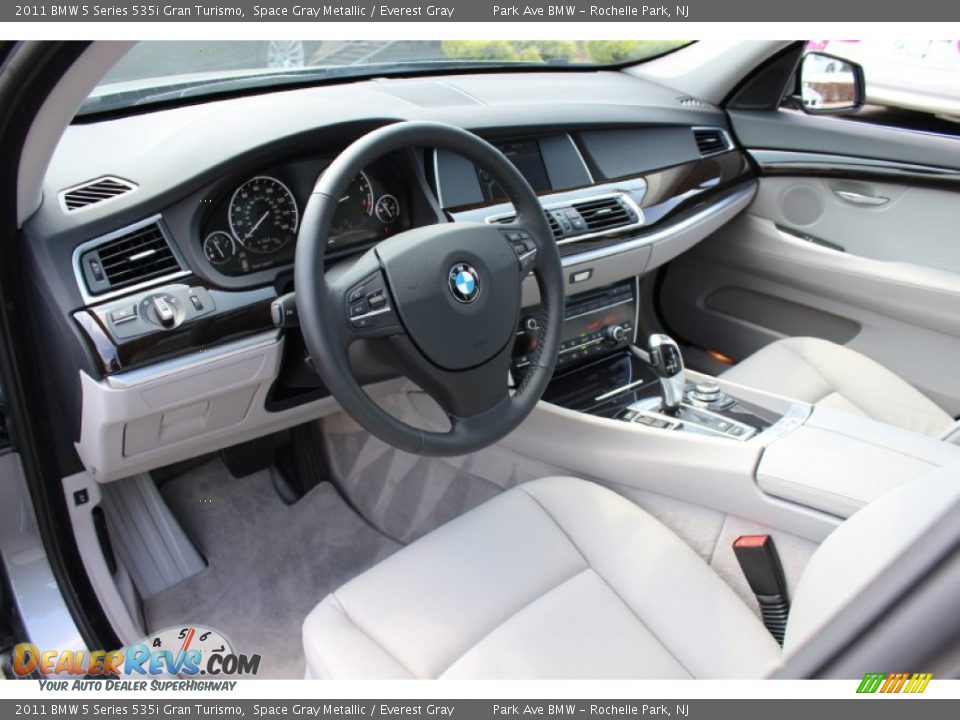 Everest Gray Interior - 2011 BMW 5 Series 535i Gran Turismo Photo #10