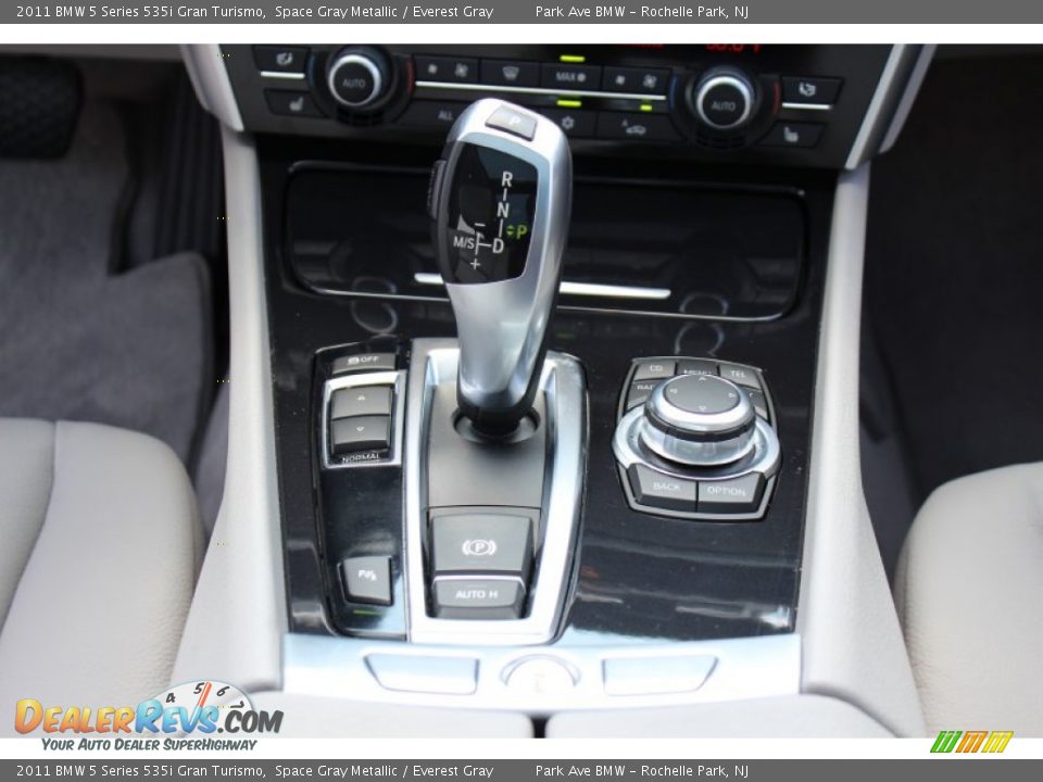 2011 BMW 5 Series 535i Gran Turismo Shifter Photo #19