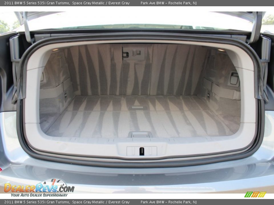 2011 BMW 5 Series 535i Gran Turismo Trunk Photo #21