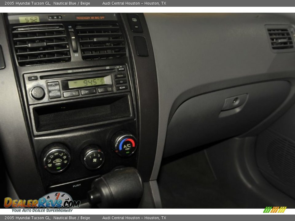 2005 Hyundai Tucson GL Nautical Blue / Beige Photo #13