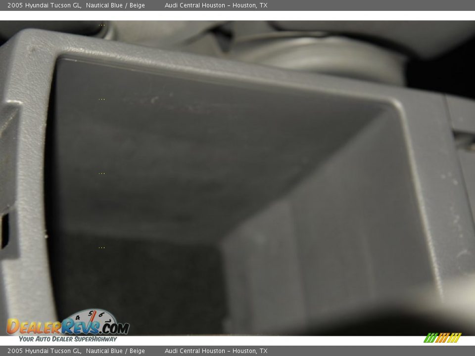 2005 Hyundai Tucson GL Nautical Blue / Beige Photo #20